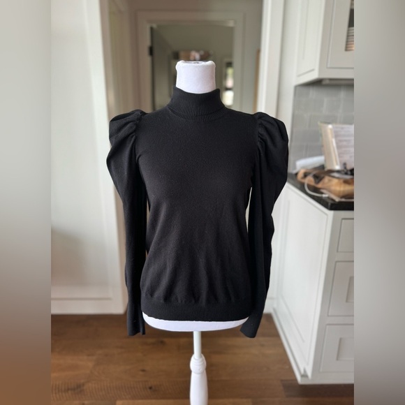 DO+BE Black Turtleneck Puffy Long Sleeves very soft size small - Picture 2 of 9